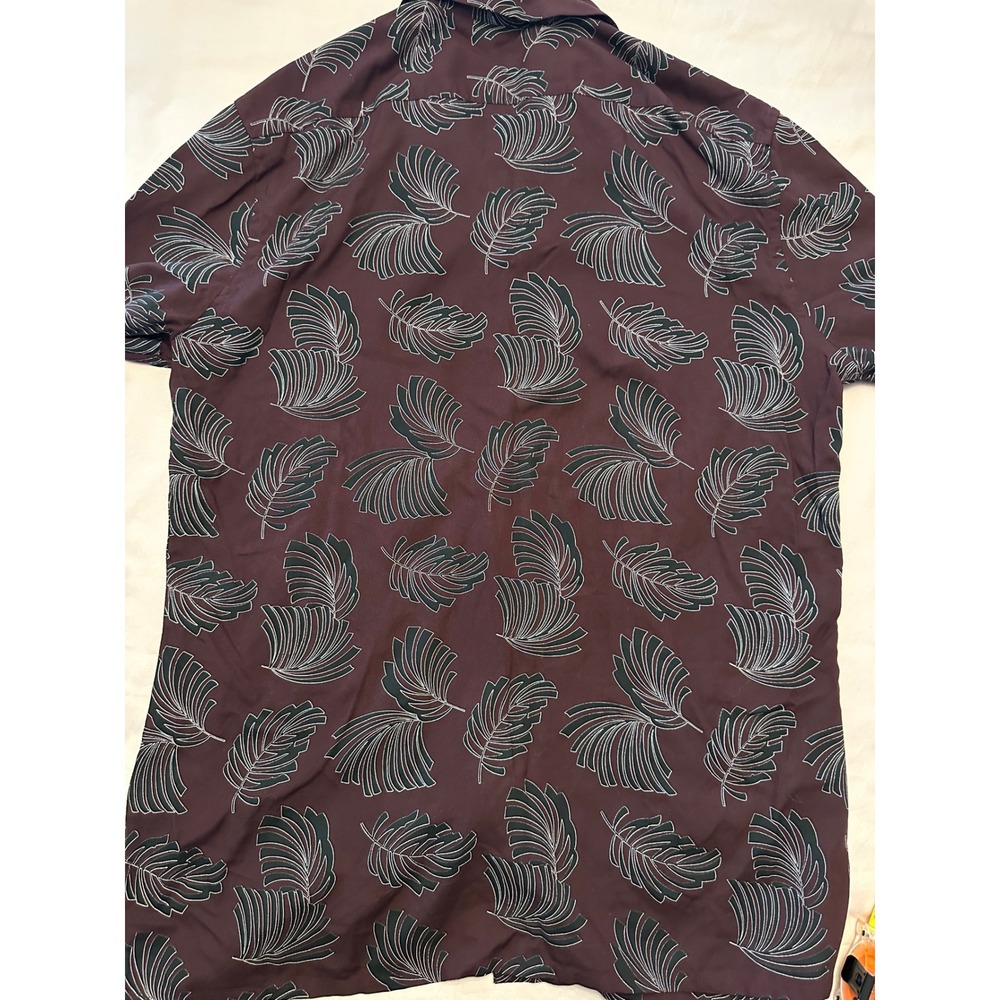 Express Mens Short Sleeve Button Down Shirt Burgundy Palm Leaf Tropical Size M